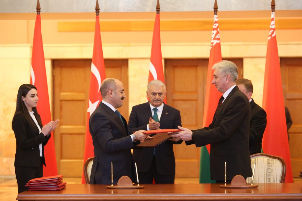 «Расширяя границы»: подписан меморандум с Турцией