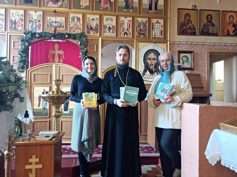 Акция по передаче книг приходу храма Святой Равноапостольной княгини Ольги