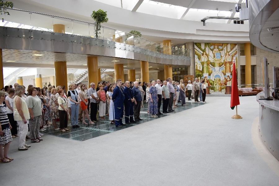 Мы помним. Минута молчания в Национальной библиотеке Беларуси