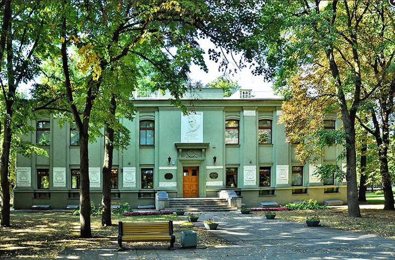 75 гадоў таму адкрылася першая экспазiцыя музея Янкi Купалы