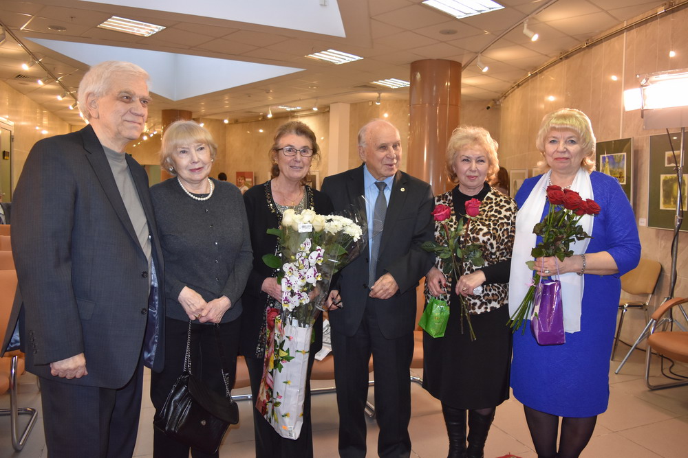 На творческой встрече «Апантаны Бацькаўшчынай» с 90-летием поздравили академика Радима Горецкого