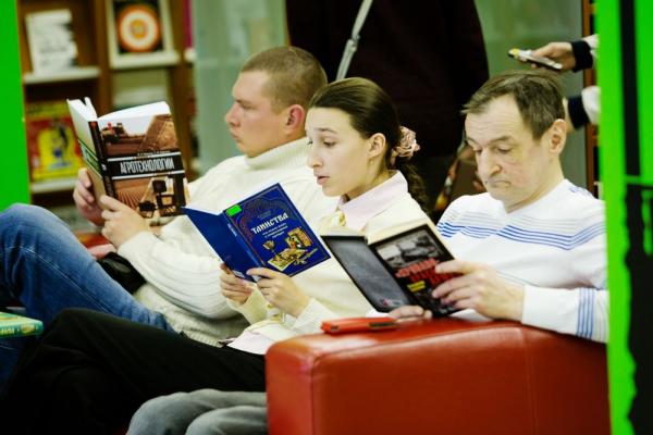 За чем россияне и белорусы идут в библиотеку