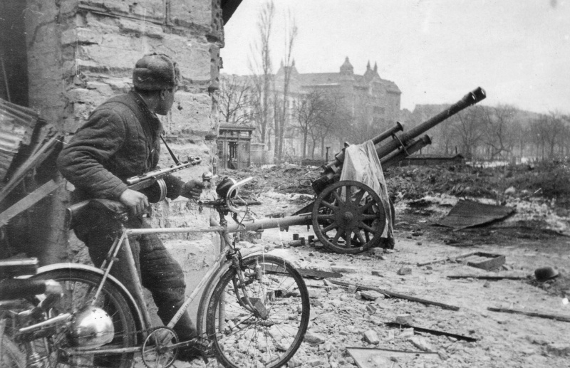 18 марта 1945 года. 52 дня до Победы