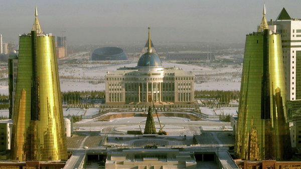 Главы Беларуси, России и Казахстана записались в библиотеку в Астане