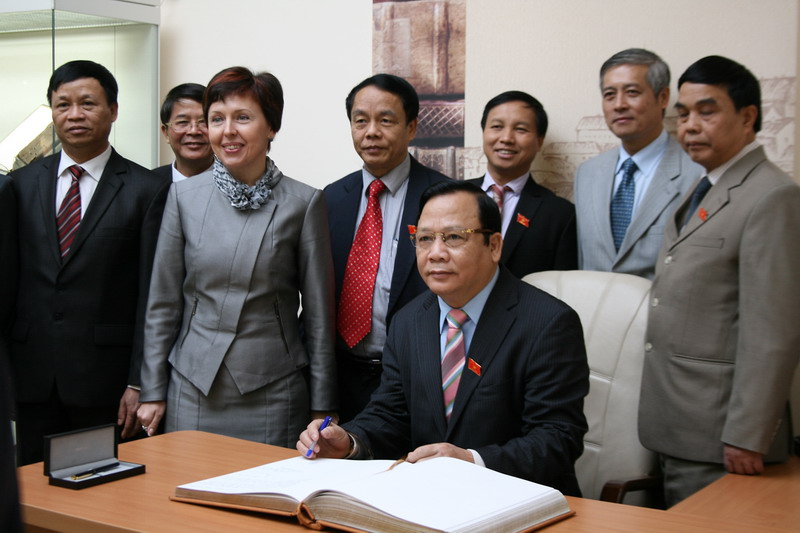 Визит вьетнамской парламентской делегации