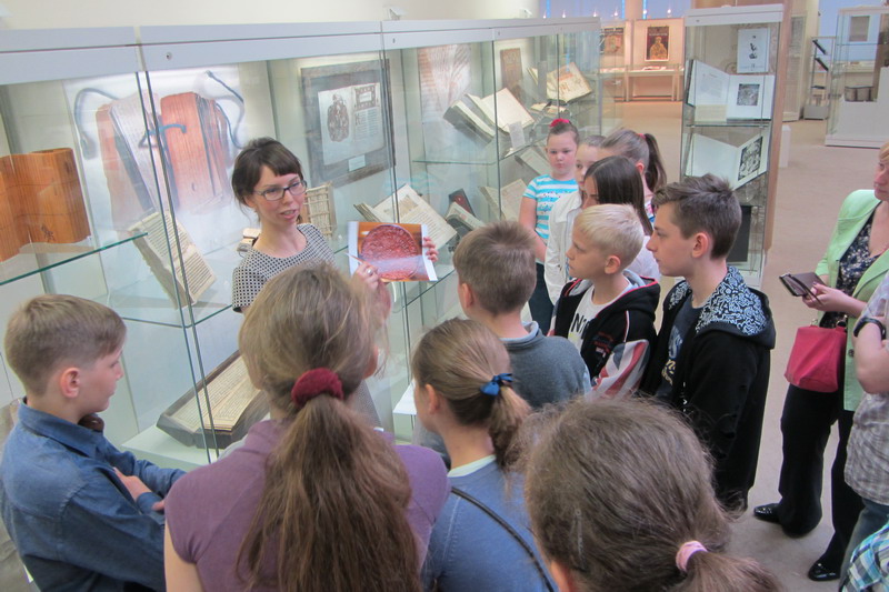 Classes in the Book Museum for pupils of the Sunday school