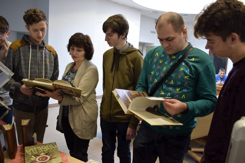 The First Teaching Tour Focused on the Writing of Vasil Bykov