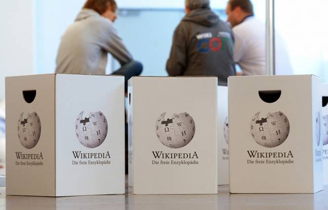 Распечатают часть Википедии в 106 томах