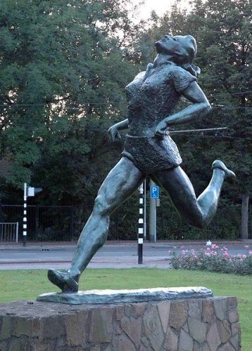 Monument dedicated to Fanny Blankers-Koen in Rotterdam. http://athletics-sport.info