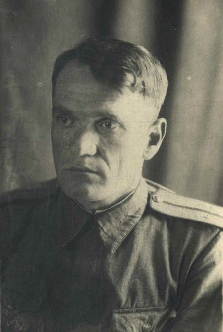 Максім Лужанін-1942.jpg