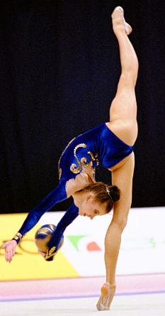 Julia Raskina, silver medalist at the 2000 Summer Olympics in Sydney. Source:  https://gimnastika.pro